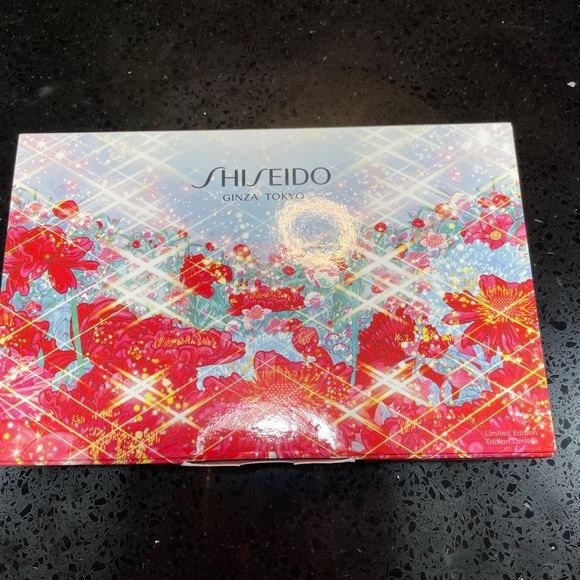 💄SHISEIDO ModernMatte Powder Lipstick Expressive Deluxe Mini Set (An $81 Value) - Picture 4 of 7